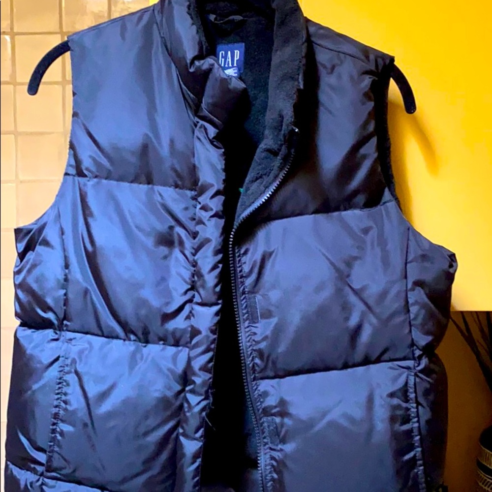 Gap puffer vest
